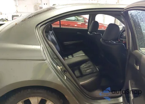 2010 Honda Accord 2.4 Ex-L из США, поврежденный, VIN 1HGCP2F83AA033010